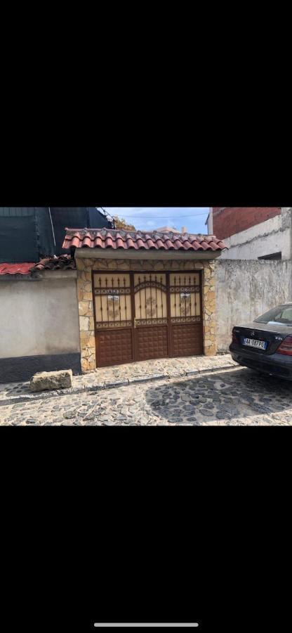 Tradicional Bazaar Home Korce Exterior photo