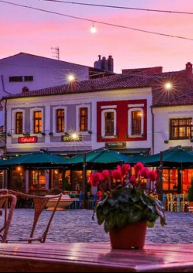 Tradicional Bazaar Home Korce Exterior photo