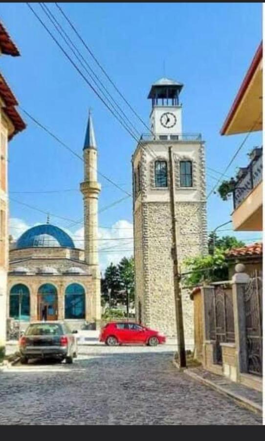 Tradicional Bazaar Home Korce Exterior photo